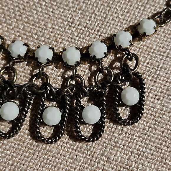You & I Chunky White and Antiqued Gold Statment Collar Bib Necklace - Picture 7 of 8